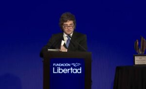 La realidad alterada de Milei: dijo que hay récord de consumo, suba de salarios y crecimiento del empleo