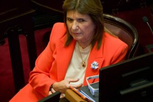 Bullrich ahora se toma el subte