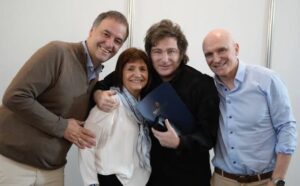 Milei aprovecha y reivindica a Espert